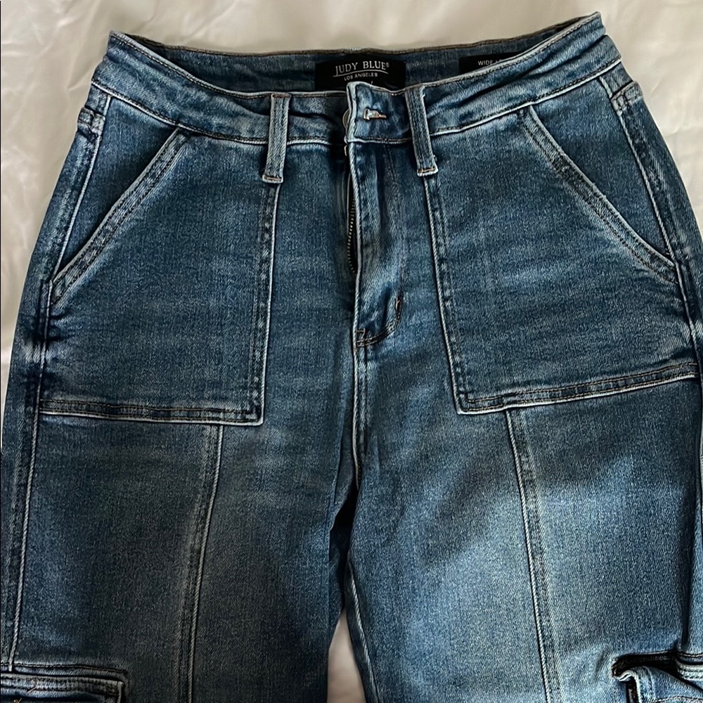 Judy Blue Women's Medium Wash Blue Wide leg Cargo Jeans
